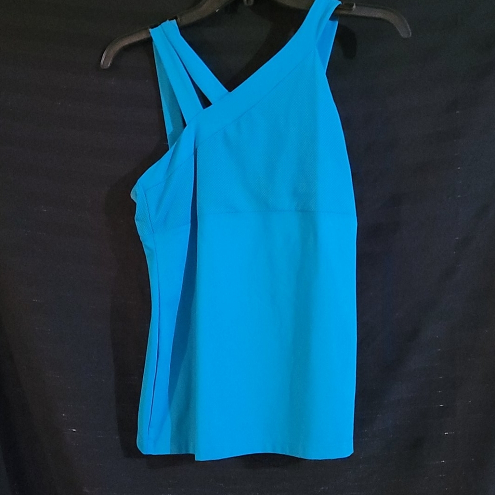 Tennis shirt